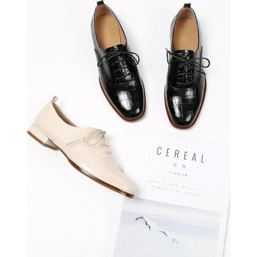 Genuine Cow Leather Wingtip Lace-Up Closure Ladies Brogue Flat Derby Shoes Oxfords Women