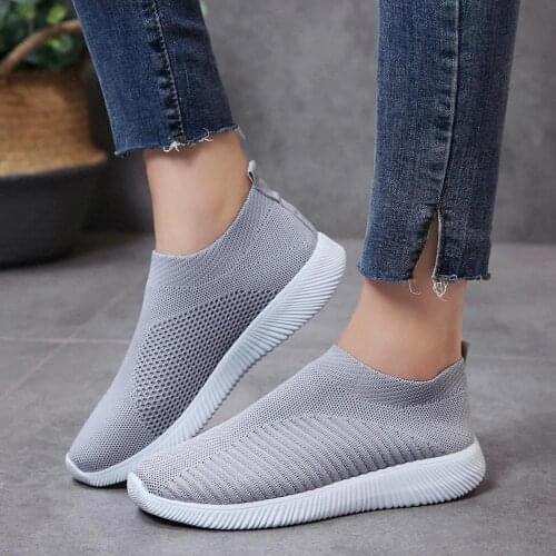 Large Size Summer Slip-on Sock Sneakers Women Running Shoes 2021 Womens Sports Shoes Lady Ladies Sport Shoes Sneakers GMB-2054