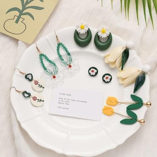 LOVOACC French Retro Multiple Arcylic Flower Earrings for Women Green Color Resin Floral Hanging Dangle Earrings Pendientes 2021