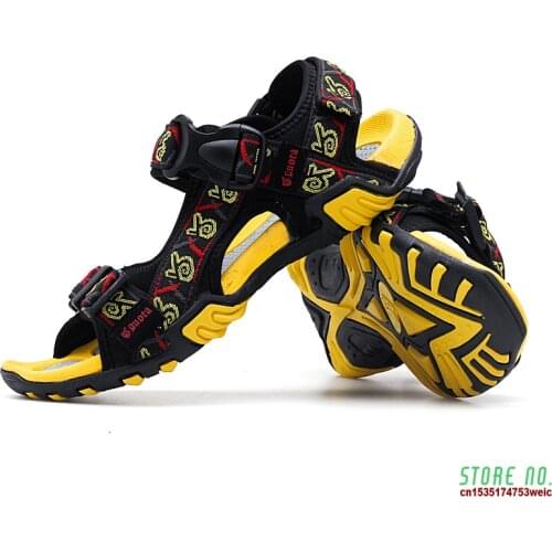 Aqua Shoes for Men Summer Unisex Beach Sandals Light Mens Sport Sandals Large Size EUR35-46 Beach Water Women Hiking Sandals