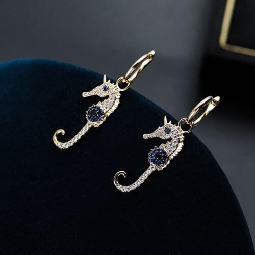 2020 Retro zircon earrings female electroplating gold seahorse earrings fashion trendy rhinestone earrings Christmas gift