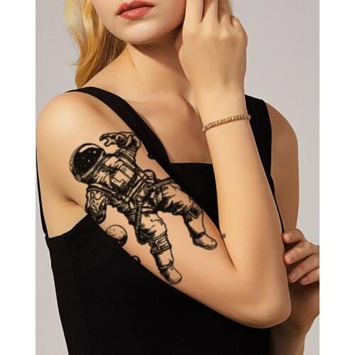 Astronaut In Space Temporar Tattoo Sticker Black Planet Waterproof Body Art Water Transfer Fake Tatoo Flash Tatto for Men Women