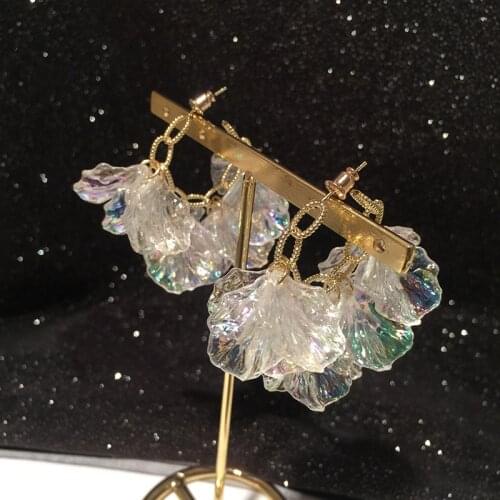 New popular Korean white petal Earrings simple temperament womens jewelry versatile girl accessories