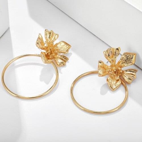 Vintage Metal Flower Stud Earrings for Women Gold Color Big Circle Statement Earrings Female Boho Girl Wedding Jewelry