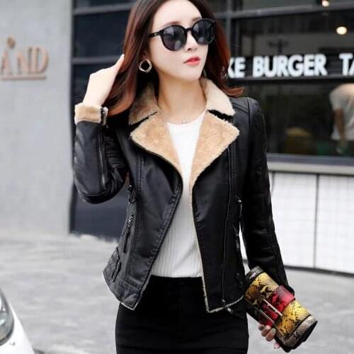 THEME 21 Pu Leather Jacket Women Fashion Outerwear Zipper Coral Fleece Collar Motorcycle Coat Short Faux Leather Biker Jacket