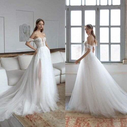 2020 Fashion Wedding Dresses Off Shoulder Lace Appliques Bridal Gowns Custom Made Lace-up Back Sweep Train Wedding Dress