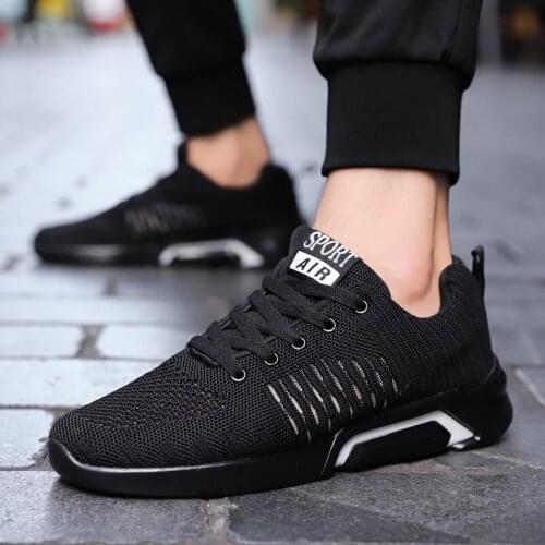 New Black Men Summer Running Shoes Outdoor Light Breathable Jogging Sneakers Traveling Walking Sport Shoes Men Krasovki 2019