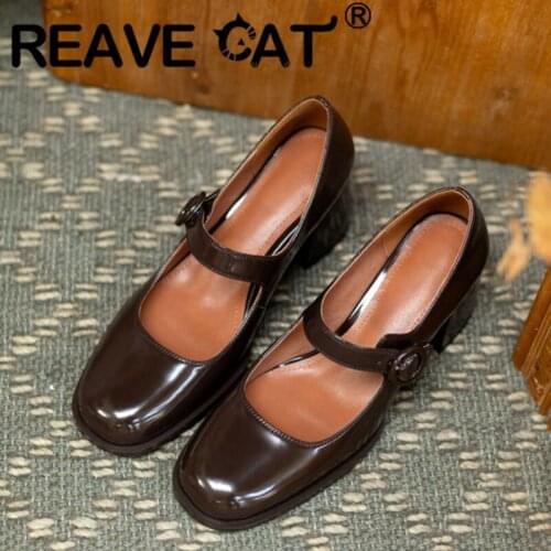 REAVE CAT Leather Pumps