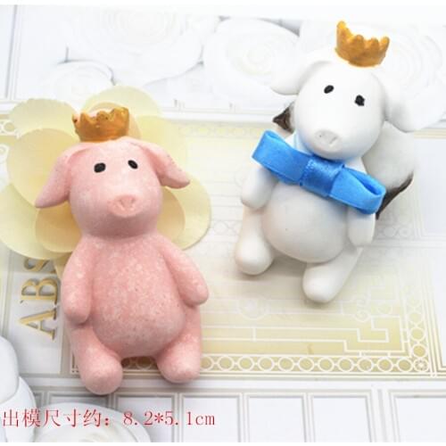 1pcs C1014 Crown pig silicone mould romatherapy plaster car pendulum Diy