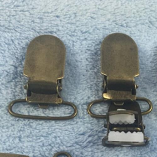 Metal Clamps Suspender Ribbon Baby Pacifier Clips Round Nipple Clasps For Baby Product Holders Accessories 20mm Antique Bronze