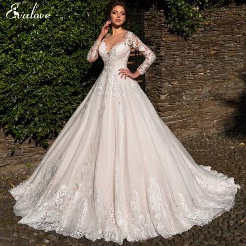 EVALOVE Gorgeous Appliques Long Sleeve A-Line Wedding Dresses Elegant Scoop Neck Button Customized Vintage Bridal Gown Plus Size