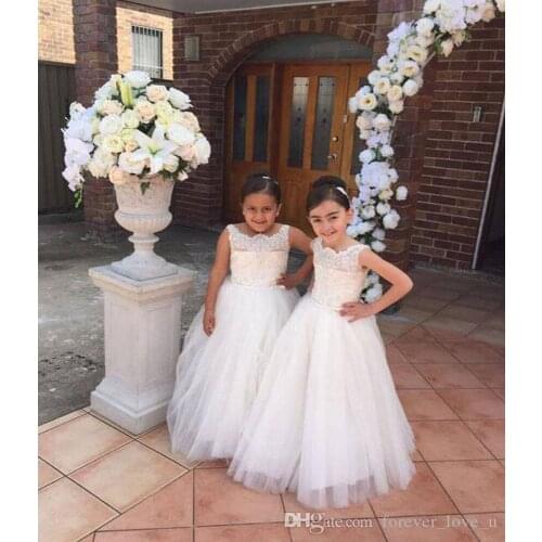 2021 Lovely Flower Girl Dress Sheer Ruffled Neck Sleeveless Beaded Sequins Lace Appliques Floor Length Tulle Long Girls Wedding