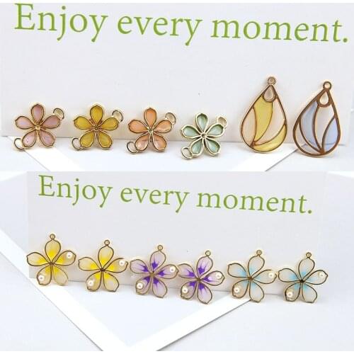 Round White pearl Decorated Drop Oil Alloy Metal Flower charms Water Drop Necklace Earring Floral Drip Oil Pendant Connectors