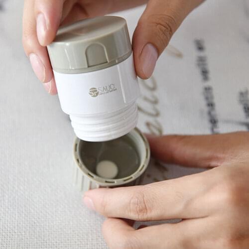 4 in 1 Grinder Powder Pill Cutter Medicine Splitter Box Storage Multifunctional Storage Container Dispenser Organizer