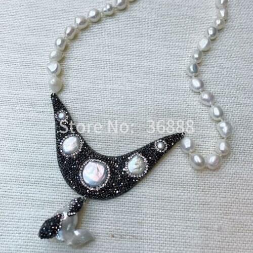 European and American retro fashion pearl pendant necklace exaggerated female short chain necklace jewelry collar sweater chain