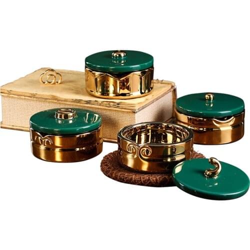 Creative Modern Golden Ceramic Ashtray with Lid Home Living Room Office Desktop Decoration Electroplating Portable Car Ashtray