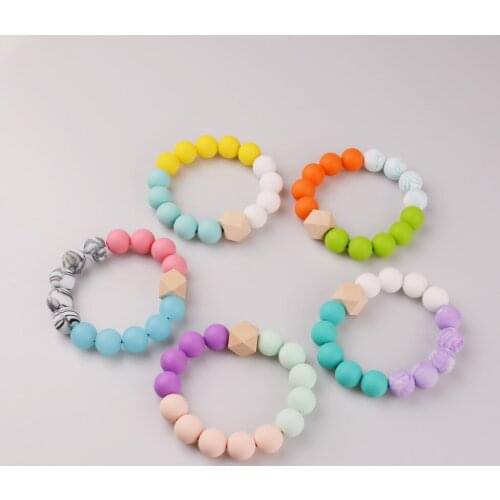 Rainbery Silicone Key Ring Bracelet Women Wood Beaded Bangle Keychain Wristlet Charms New Bracelet Pendant Accessories