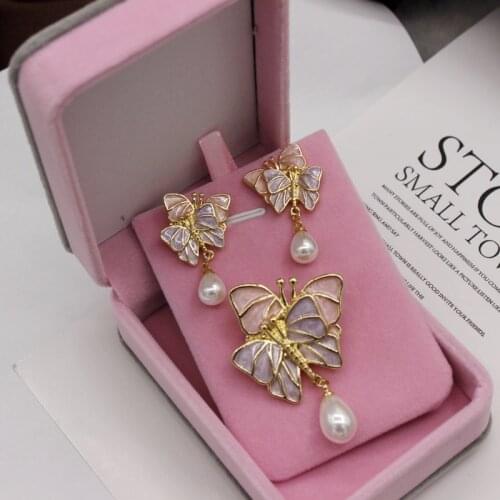 New Wholesale Fashion Pearl Retro French Butterfly Enamel Brooch Exquisite Pin Female Accessories