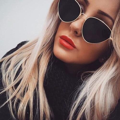 TOYEARN Vintage Sexy Ladies Cat Eye Sunglasses Women Fashion Clear Red Eyewear Metal Frame Sun Glasses For Female