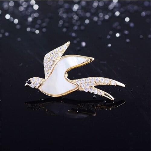 Lovely Animal Swallow Shell Brooches for Women Men Suit Dress Lapel Pins Pin Accessories Luxury Small Cubic Zirconia Broches