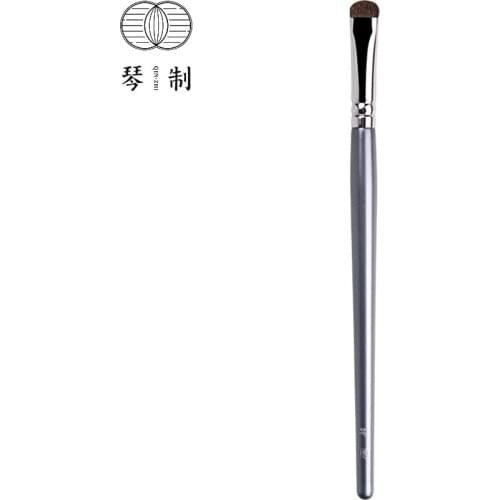 QINZHI Professional Handmade Make Up Brush 492 Smoky Eye Shadow Smudge Brush Natural Horse Hair Makeup Brushes