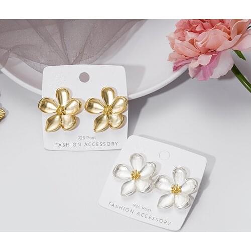Fashion Matte Flower Alloy Stud Earrings for Women Sweet Girly Heart Big Daisy Shape Statement Ear Jewelry Female Gifts Bijoux
