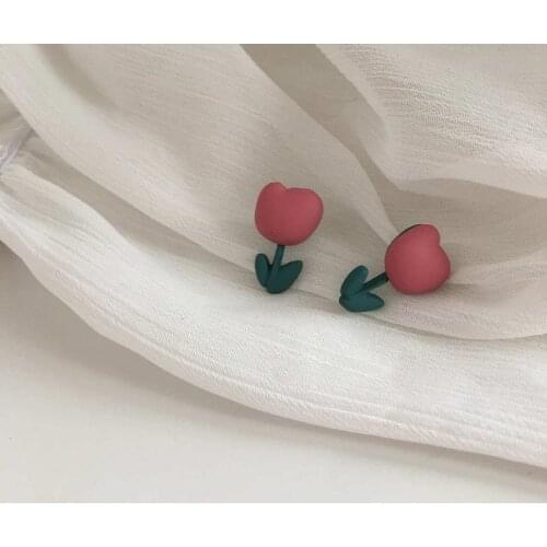 Summer New Fashion Ladies Flower Earrings Cute and Small Pink Tulip Plant Earrings Wedding Dating Jewelry Accessories
