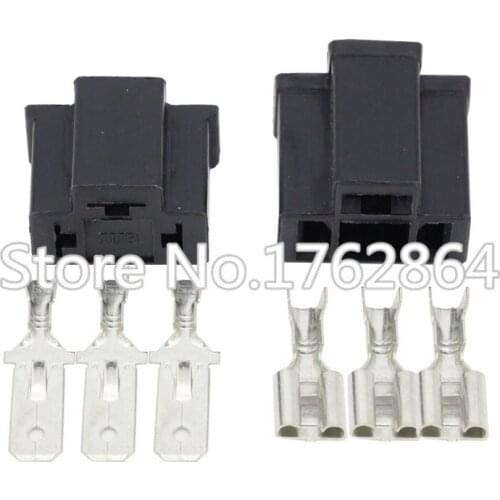 PA66 H4 3 Pin Unsealed Cable Wire Connector Electrical Connector Automotive Plug Lamp Holder Socket DJ7033-7.8-11/21 3P