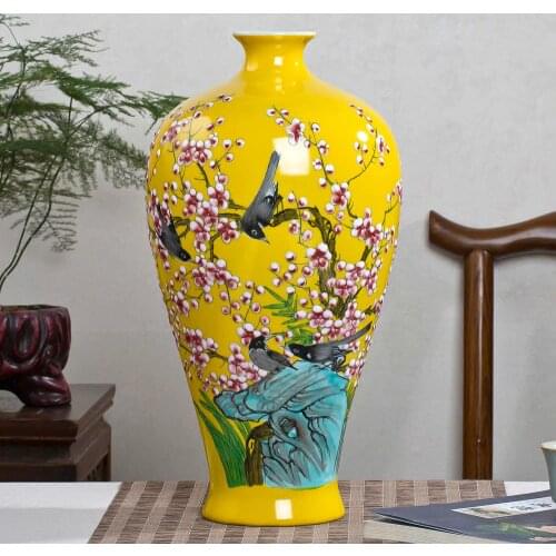 Jingdezhen ceramic flower vase with hand-painted pastel yellow Chinese style living room decoration decoration table