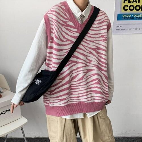 Vest Sweaters Mens V Neck Pullovers Men Loose Fit Jumpers Knitwear Vest Sleeveless Men Winter Korean Casual Men Clothes