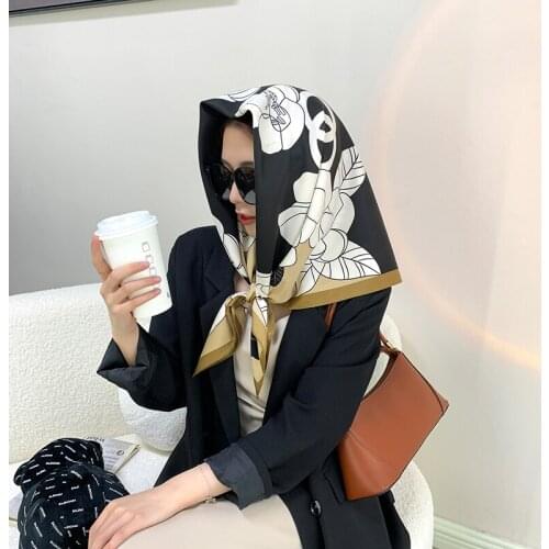 90cm * 90cm Design Scarf Lady Shawl Printed Silk Felt Headscarf Scarf Lady Headscarf Square Scarf Lady Wrap Scarf 2021