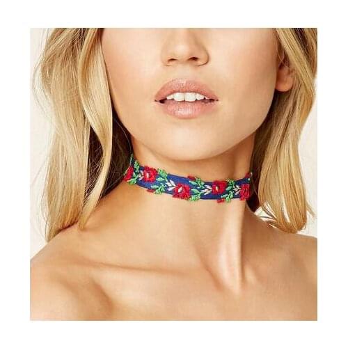 Fashion retro handmade flowers embroidery choker necklace