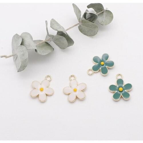 Fashion White Mini Flower Charms For Jewelry Making Necklace Keychain Diy Bracelets Bangles Women Girls Handmade Material Suppli
