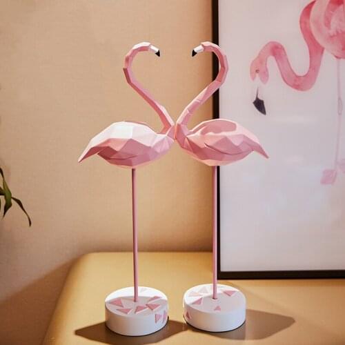 Nordic Flamingo Ornaments Creative Home Decor Animal Resin Sculptures Wedding Gifts Home Living Room Tabletop Decoratios lovely