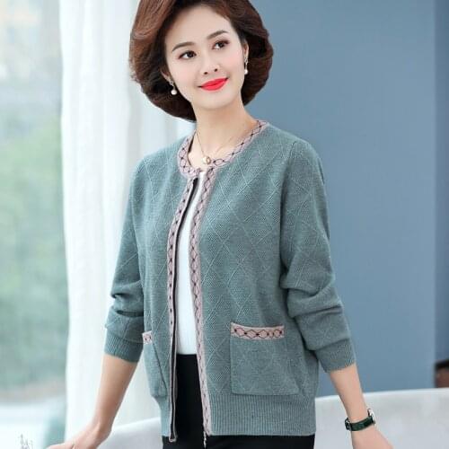 Middle-Aged Elderly Mother Sweaters Autumn Winter Woman Knitted Cardigan Coat Short Zipper Jacket Outerwear Female Tops 4XL W269
