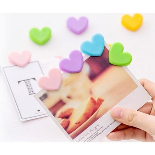2pcs Love Heart Shape Plastic Clips Office Decoration Craft Memo Clips DIY Clothes Paper Photo Peg Folder Props