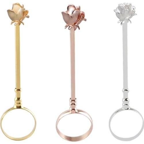 Vintage Cigarette Holder Ring Rack Rose Metal Finger Clip Women Men Cigarettes Smoking Accessories Smoker Ring Gift