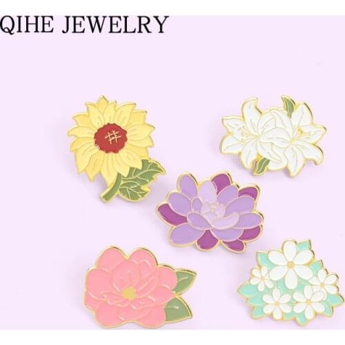 Cherry Blossoms Sunflower Brooch for Women Fashion Elegant Flower Plant Badge Backpacks Enamel Lapel Pin Jewelry Gift Wholesale