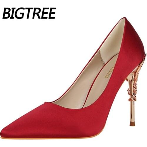 Metal Carved Thin Heel High Heels Pumps Women Shoes 2021 Sexy Pointed Toe Ladies Shoes Fashion Candy Colors Wedding Shoes Woman