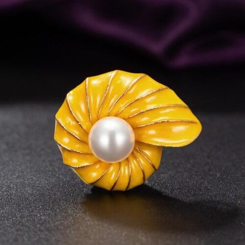 Zlxgirl jewelry Gold color drip oil paint conch shape brooch clothing accessories imitation pearl scarf pins broach couple gift