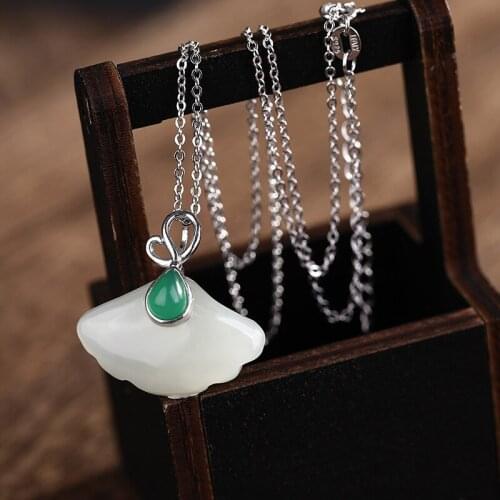 Inlay hetian jade chalcedony ginkgo biloba temperament of restoring ancient ways ms collarbone wholesale chain pendant