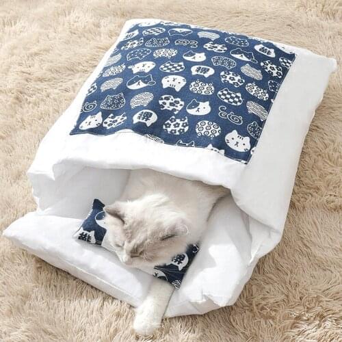 Japanese cat nest semi-closed cat pet nest in autumn and winter warm slippers nest cat sleeping bag in winter and winter