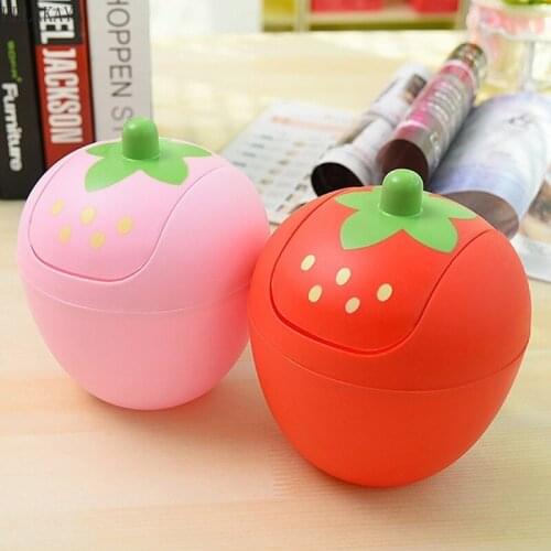 1pcs Cartoon Strawberry Mini Trash Can Home Tabletop Cleaning Barrel Plastic Swing Lid Waste Bin Girls Sweet Cute Storage Boxes