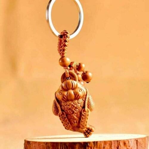 Chinese Feng Shui Geomancy Wealth Gold Frog Wood Carved Statue Key Chain