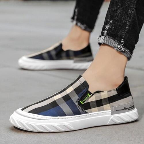2021 Summer Mens New Lightweight Foot Covering Lazy Canvas Shoes Non Slip Breathable Fashion Casual Flat Mens Shoes Size 39-44