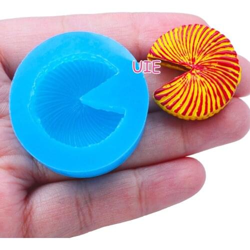 GYL326U 26.5mm x 14.3mm Bitten Pie Silicone Mold Fondant Cake Decoration Candy Resin Clay Earrings Necklace Craft Soap Candle