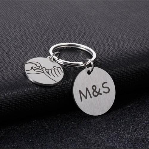Customized Couples Keychain Boyfriend Girlfriend Keyring Husband Anniversary Valentine Day Gift Pinky Promise Women Men KeyChain