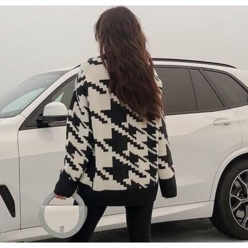 Turtleneck knitted autumn and winter sweater womens pullover womens stitching contrast color lapel mid-length sweater