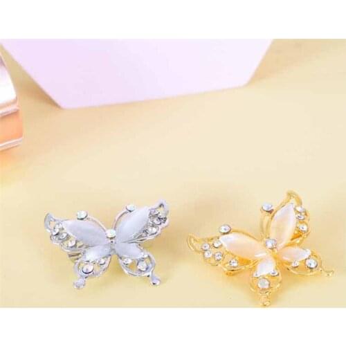Fashion Gold Color Hollow Wings Butterfly Brooch Pin for Woman Cute Brooch Clothing Accessories Gift