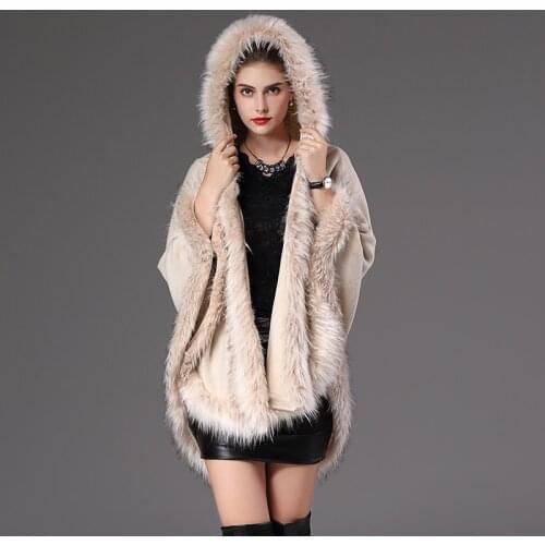 Vogue Brand Designer Women Fur Cape Shawl Coat with Cap Shawl Scarf Raccoon Fur Poncho Cloak Parka hooded Winter Collection